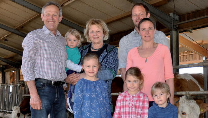 Johann and Elisabeth Wimmer, their son Johannes and his wife Michaela and the grandchildren Michael, Magdalena, Johanna and Vinzenz (from left).