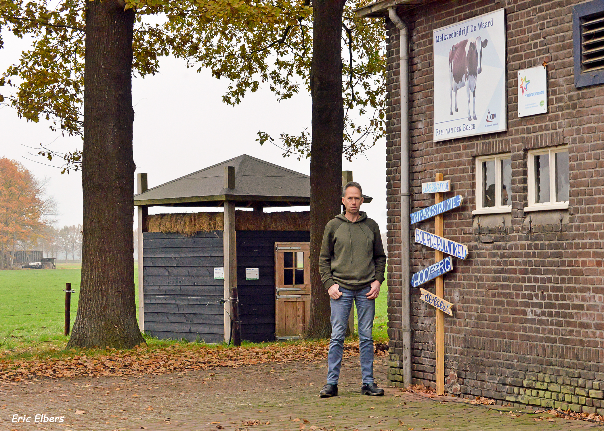 Melkveehouder Peter op zijn bedrijf