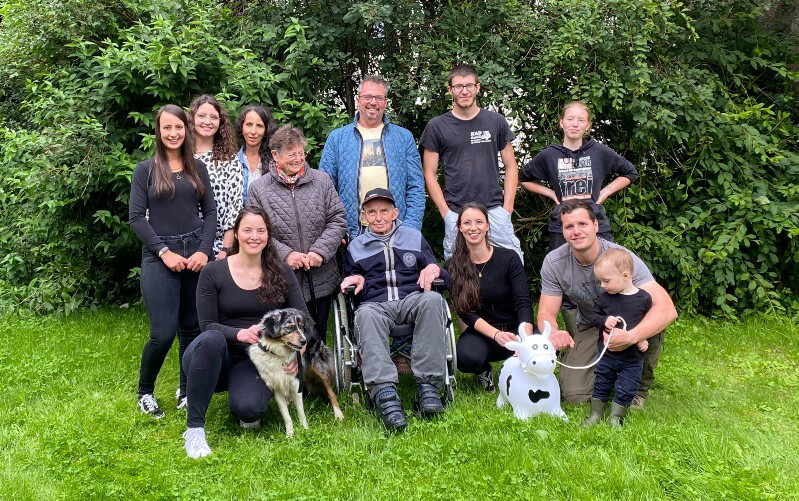 The Lenz family of Frühlingshof Farm in Sellerich, Germany, manages an organic dairy farm with 85 Fleckvieh cows and has a special relationship with CRV.