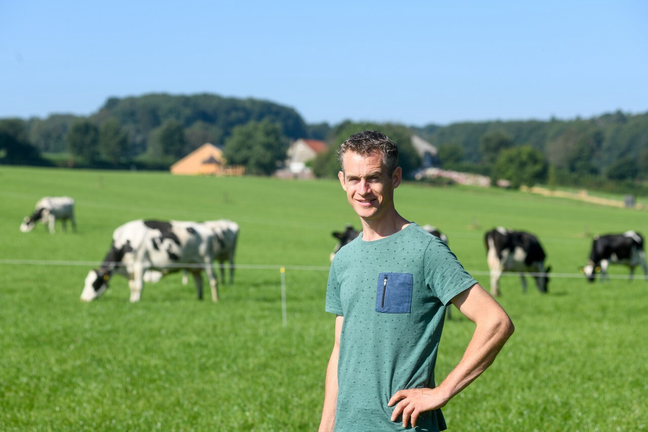El productor lechero Hans Janssen: "Las vacas que utilizan bien el alimento, mantienen bajo el costo de producción"